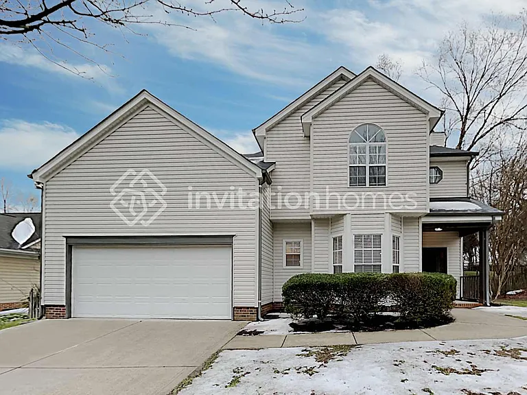 11908 Harris Pointe Dr — Photo 1