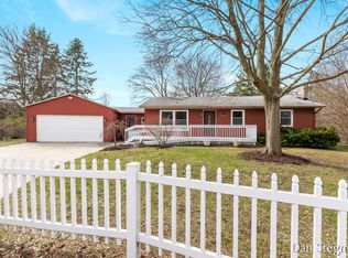 2791 Sandalwood Ct NE, Grand Rapids, MI