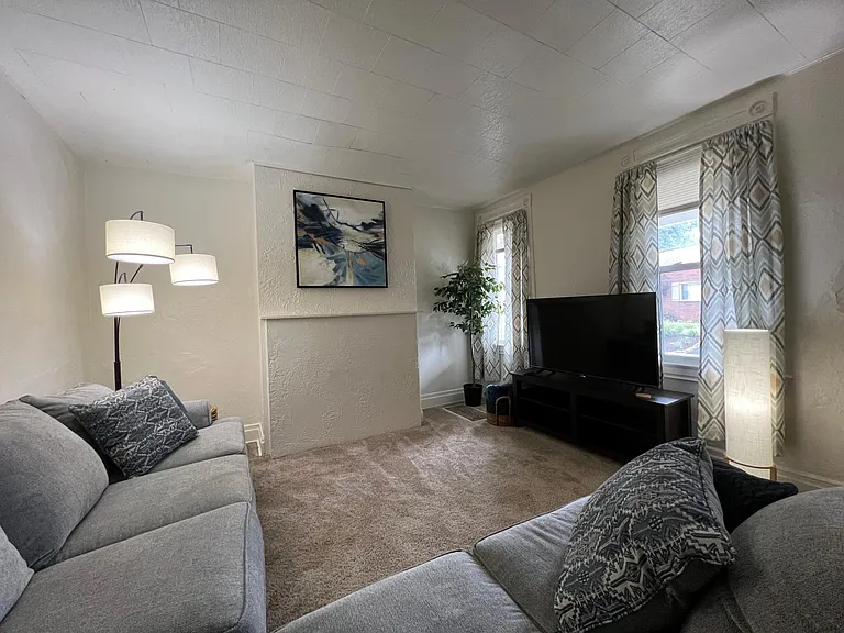 143 Plymouth St — Photo 2
