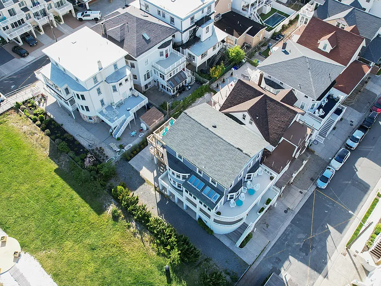 140 S Bartram Ave — Photo 8