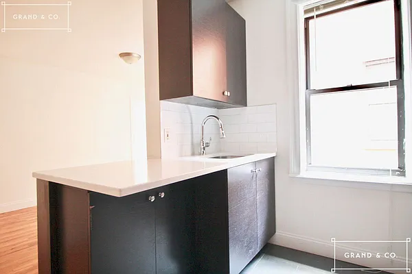 Rented by Grand & Co. | media 13