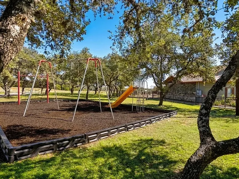 Country View Apartments — Photo 35