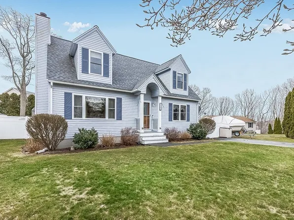 10 Skywood Trl, Gloucester, MA 01930