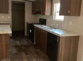 130 Blue Springs Dr, Wellford, SC 29385