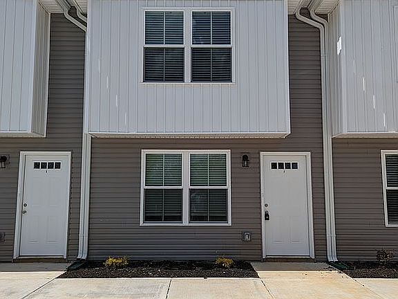 2nd image of 118 Walnut St