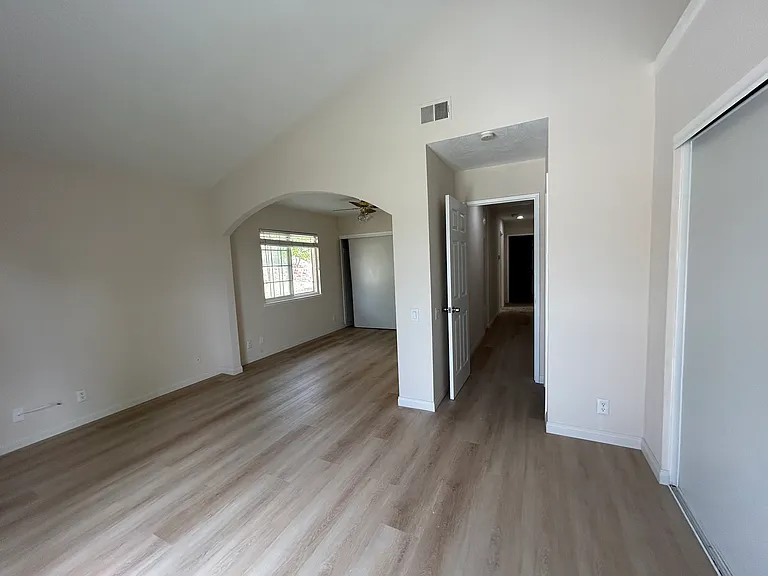 28421 Botorrita — Photo 8