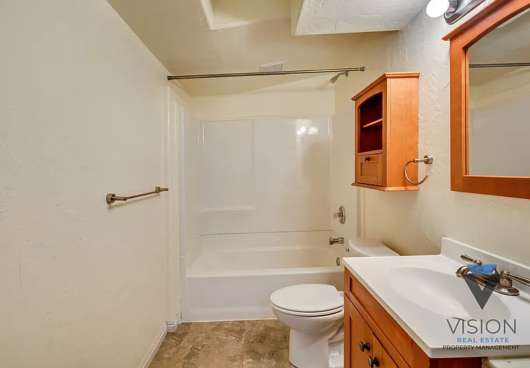 1343 S 1370 E — Photo 18