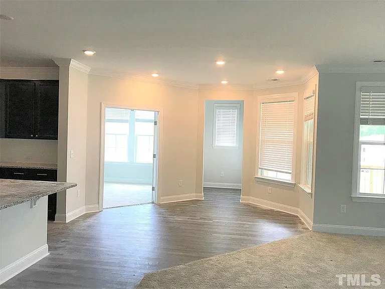 2975 Farmhouse Dr — Photo 7