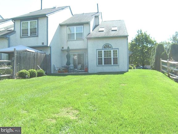 2nd image of 54 Redwood Ln