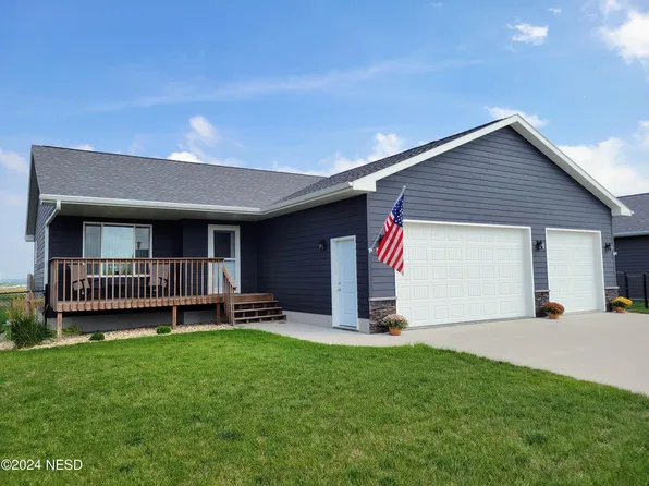 1100 27th St NE, Watertown, SD 57201