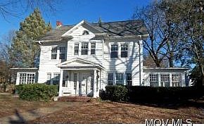 1st image of 2712 Riverview Dr