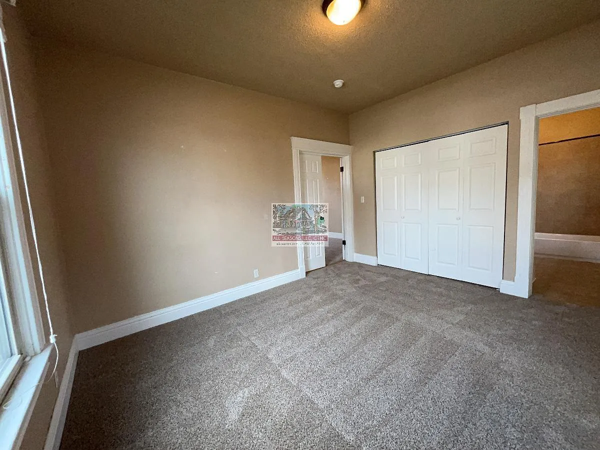 17 West Fountain Boulevard — Photo 4