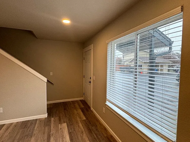 210- 2012 NE Neil Way — Photo 8