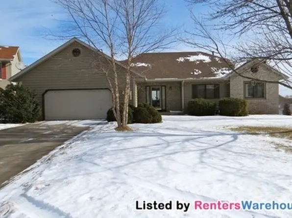 9120 Trotters Ln, Woodbury, MN 55125