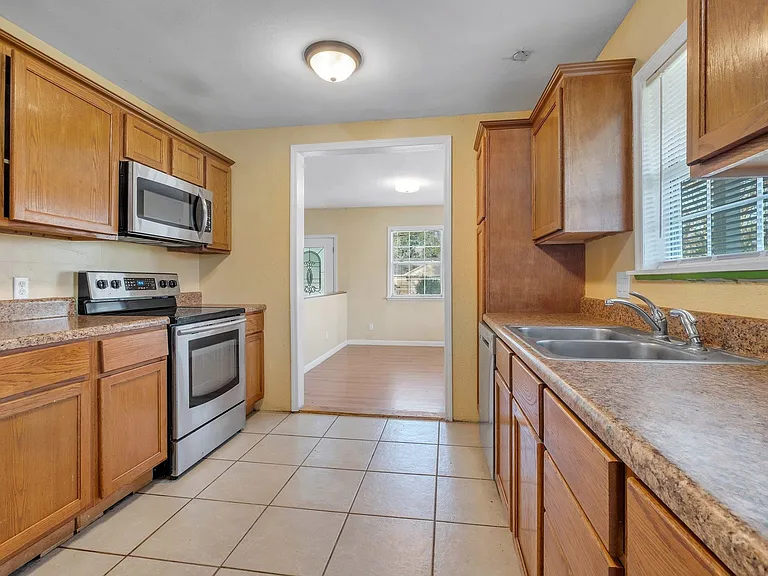 2115 Jackson Bluff Rd — Photo 9