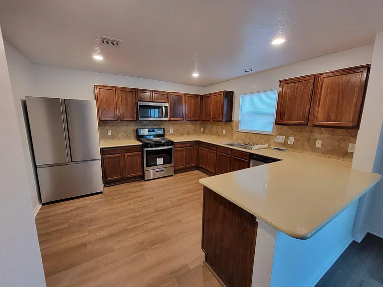 2726 Skyview Crest Ct — Photo 10