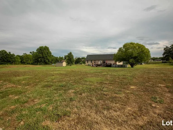 1807 Roye Ln, Marion, IL 62959