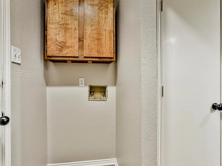 813 Bristol Ave — Photo 14