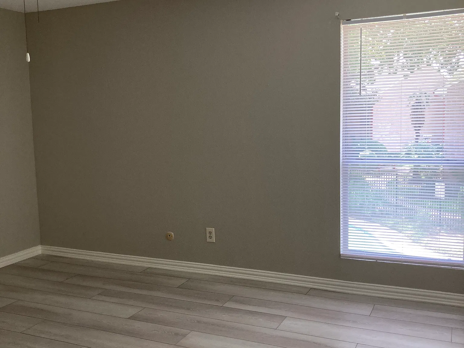 2 bed, 1012 sqft, $1,250 — Photo 3