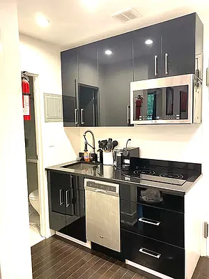 Rented by Bond New York | media 5