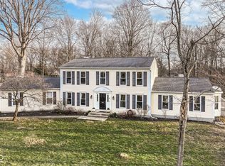 6817 W Forest Brook Dr, Fountaintown, IN 46130