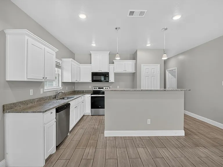 3205 Bois D Arc St — Photo 10