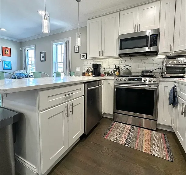 78 Cottage St #3 — Photo 4