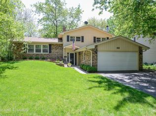 48 Bluebird Ln, Naperville, IL 60565