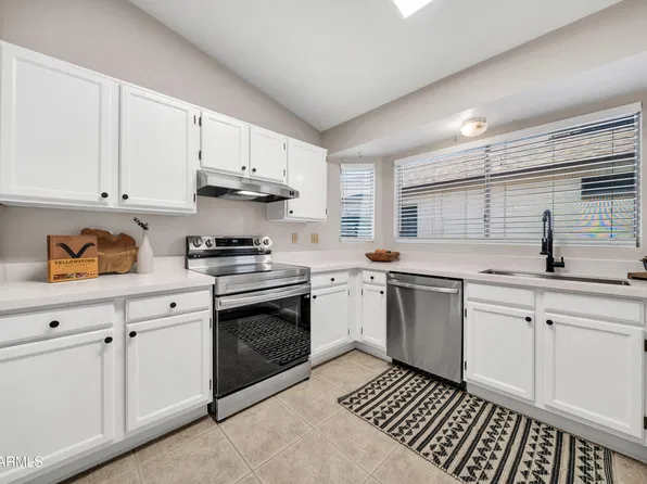 10807 W RUTH Avenue, Peoria, AZ 85345