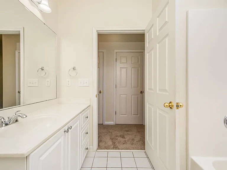3930-101 Bardstown Ct — Photo 19