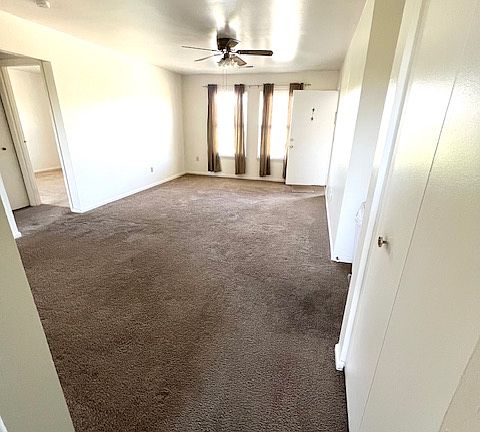 3rd image of 686 Randler Ave