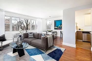 Rented by aptsandlofts.com