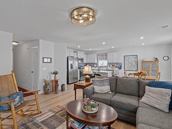 5th image of 108 Archer Dr