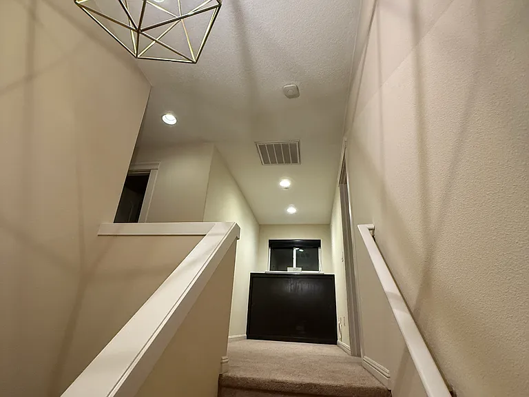 338 SE 89th Ave — Photo 10