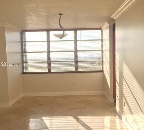 2nd image of 2780 NE 183rd St APT 1002