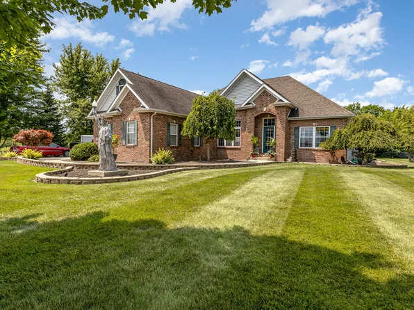 290 S Fieldstone Dr, Hebron, IN 46341