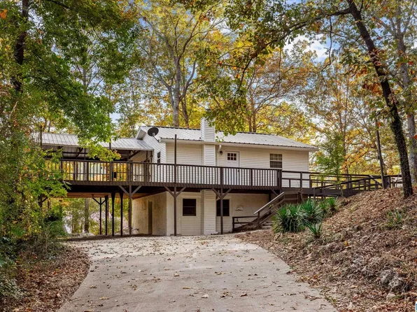 276 Maplewood Dr, Talladega, AL 35160
