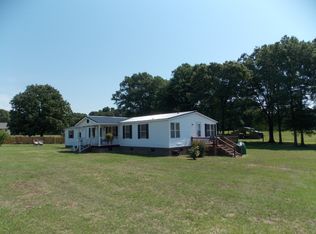126 Rodeo Ln, Bennettsville, SC 29512