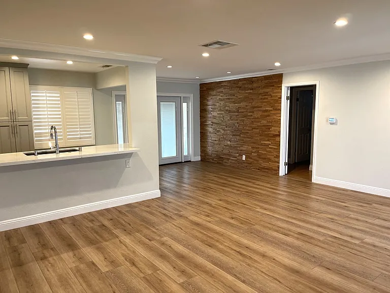 9752 Monogram Ave — Photo 3