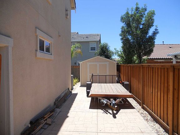 3rd image of 425 Mount Vernon Cir