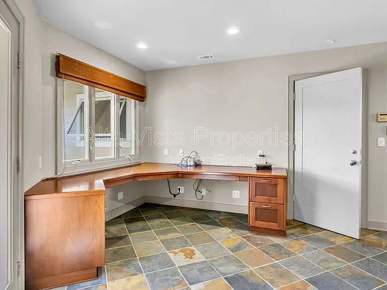 5940 La Jolla Mesa Dr — Photo 30