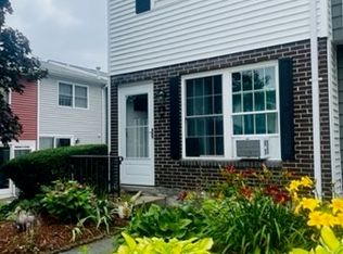 78 Roper St #A, Lowell, MA 01852