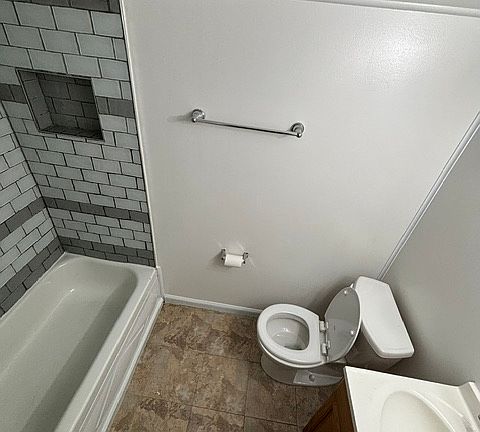 4th image of 3296 Babcock Blvd