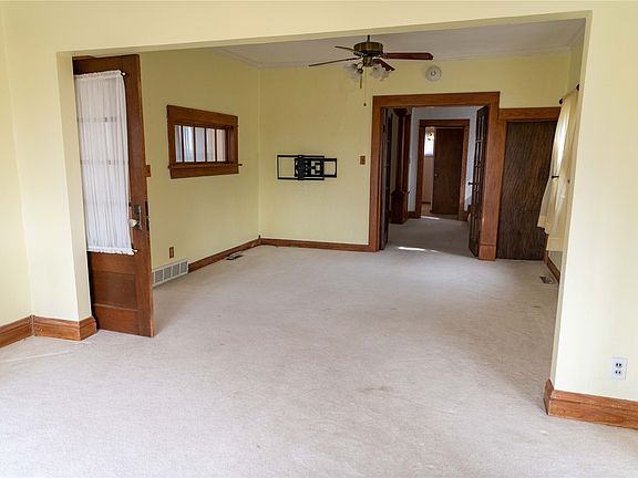 3rd image of 320 3rd St