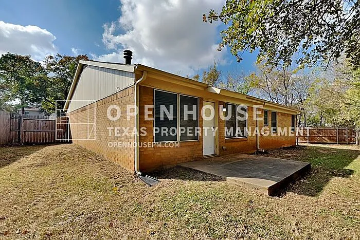4819 Butterfield Rd — Photo 18