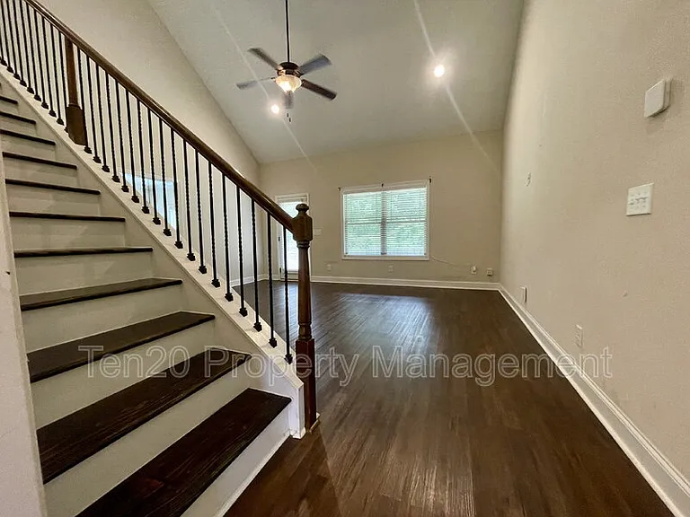 11 Hope St — Photo 3