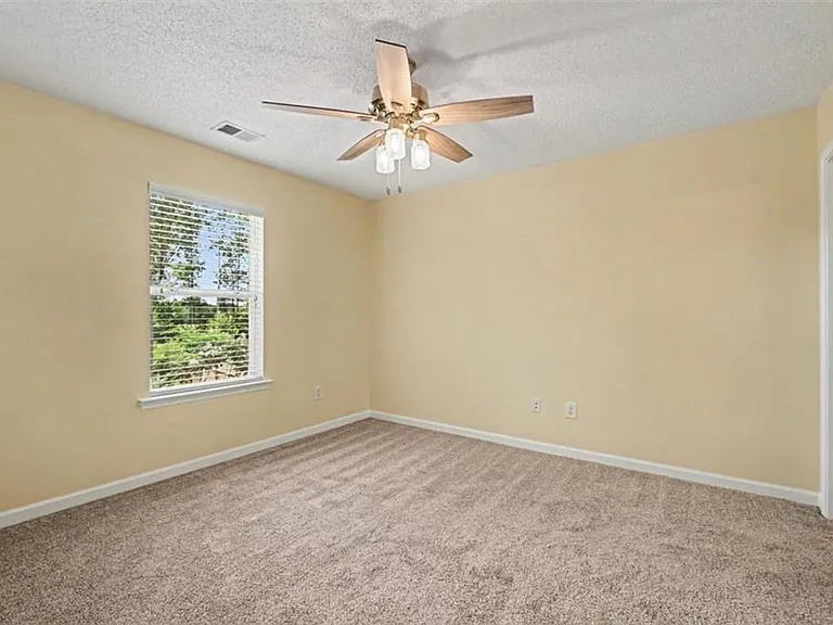348 Darbys Run Ct — Photo 16