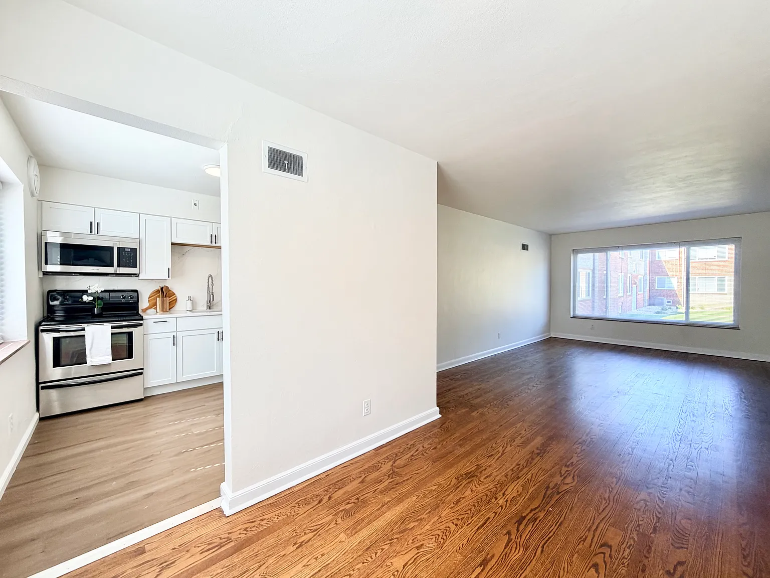 1 bed, 800 sqft, $1,025 — Photo 4