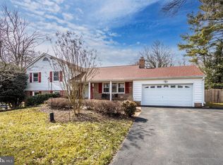 16304 Deer Lake Rd, Rockville, MD 20855