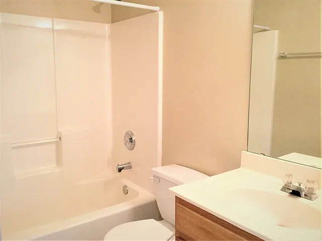 5915 Leawood Run Ct — Photo 14